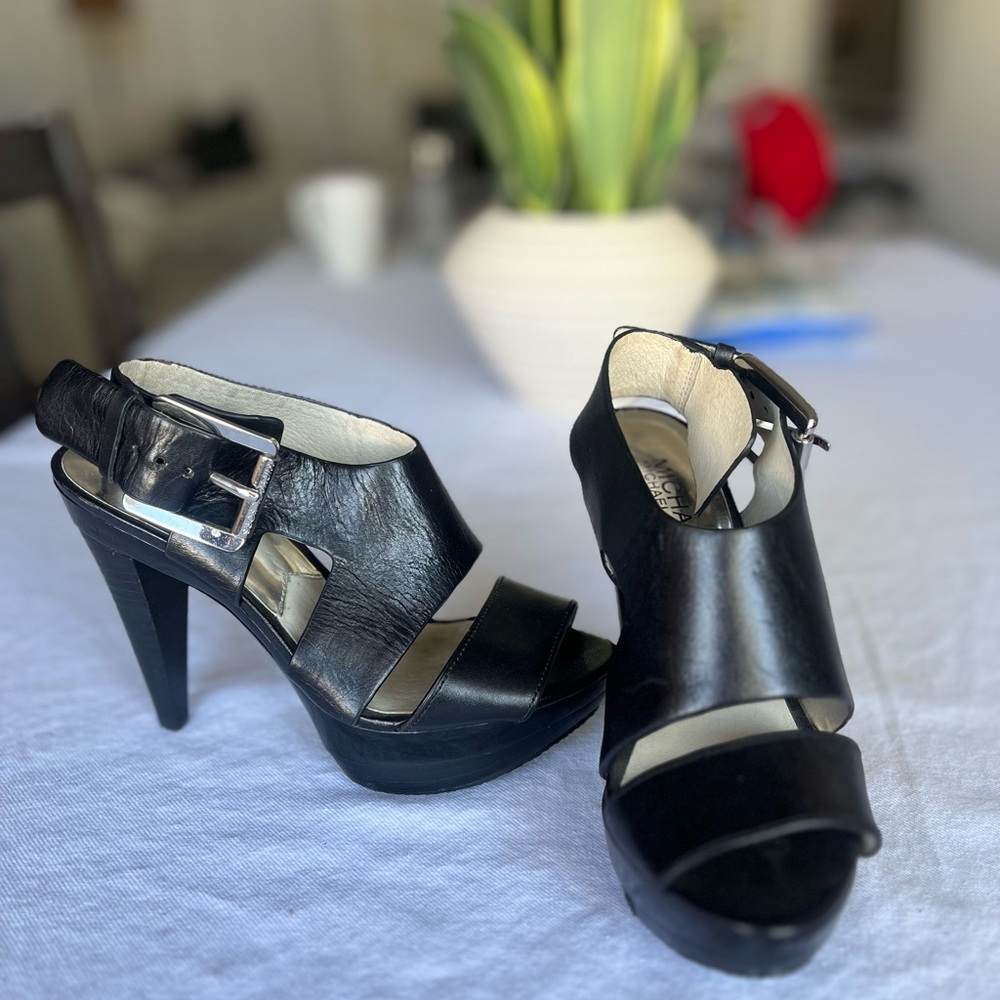 Elegant Black Leather Women's Heels